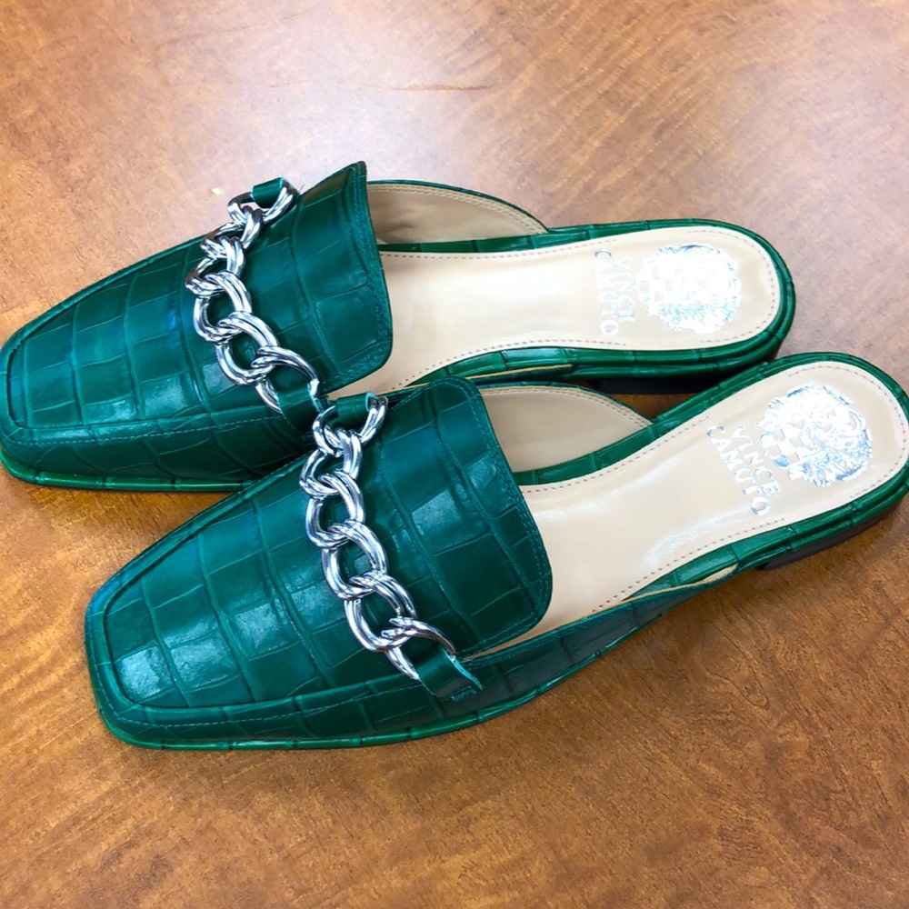 Vince Camuto flats